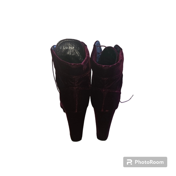 STUART WEITZMAN Climbing Block Heel Cabernet Velvet Bootie - Picture 2 of 4